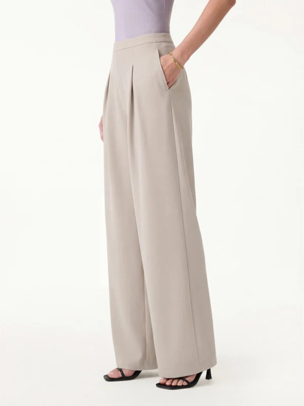 NWT OGL Wrinkle-Resistant Mid Rise Wide Leg Pleated Pants with Pockets